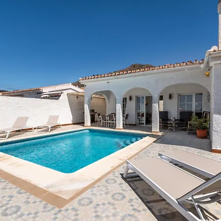 Pomelos Villa *