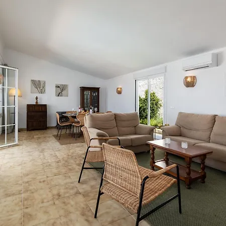 Pomelos Villa *