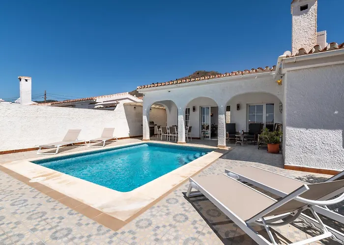 Pomelos Villa *
