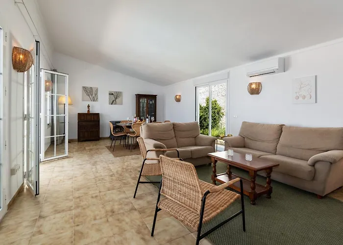 Pomelos Villa *
